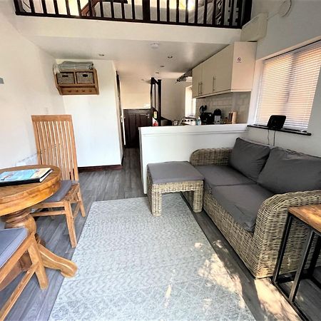 The Stables - Detached Cottage With Private Garden & Hot Tub St Austell Zewnętrze zdjęcie