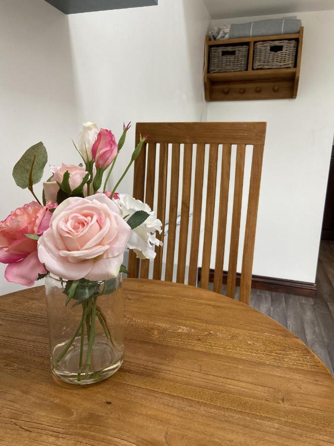 The Stables - Detached Cottage With Private Garden & Hot Tub St Austell Zewnętrze zdjęcie